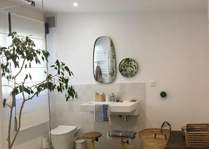 La Traversiere Guest house Tours